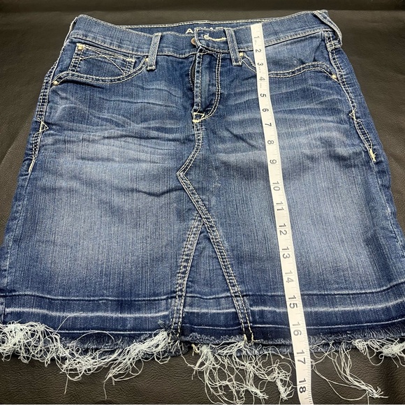 Ariat denim skirt - Size 28R - brand new without tags - Picture 5 of 6